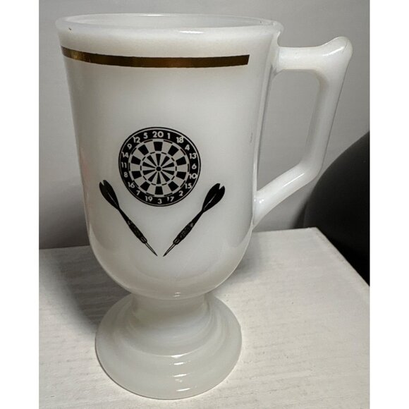 Vintage White Milk Glass Pedestal Mug With Dartboard & Darts Graphic - Picture 5 of 8